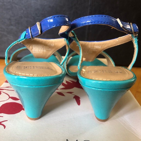 Blue low strappy heels - Picture 3 of 4